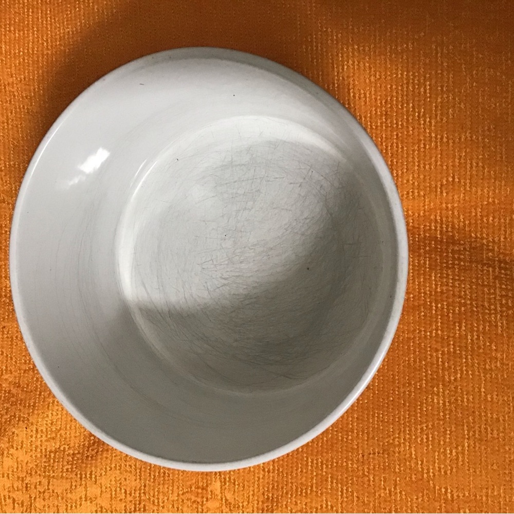 Emeril 8” professional white serving or mixing bowl Preloved.